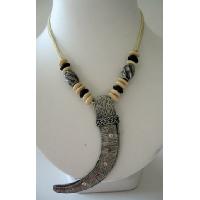 Hawai Necklace w/ Curved Pendant & Corded Necklace