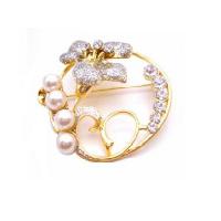 Round Wedding Cake Brooch Gold Brooch Flower & Diamante Stud & Pearls :  broochesjewelryaccessoryaccessoriesdress broochpassion jewelrywedding accessoryfashion accessoryromantic broochvalentine brooch cake brooch gold flower brooch gold round brooch