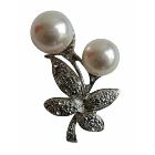 White Pearls Fashion Brooch Pin w/ Cubic Zircon Bud Decorated Brooch