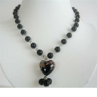 Black Cultured Pearls 8mm Beads Necklace w/ Heart Pendant Dangling Gorgeous Necklace 