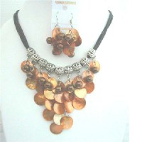 Brown Mop Shell NEcklace Set w/ Synthetic Pearls Bead Threaded Necklace Sets